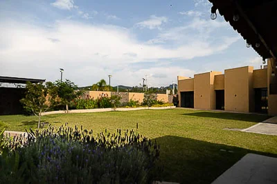 jardin de eventos - Salon de Fiestas en Queretaro - Los Framboyanes 400x267 jardin de eventos - Salon de Fiestas en Queretaro - Los Framboyanes 400x267